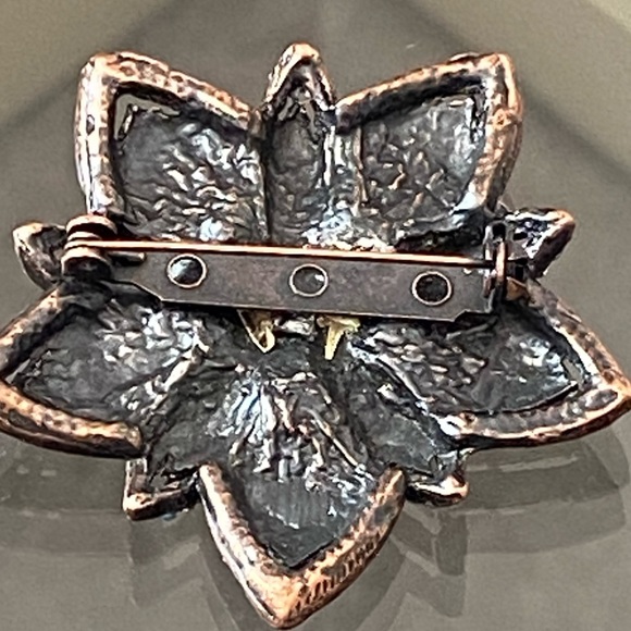 Vintage Copper Flower & Blue Crystals Brooch - Picture 3 of 4
